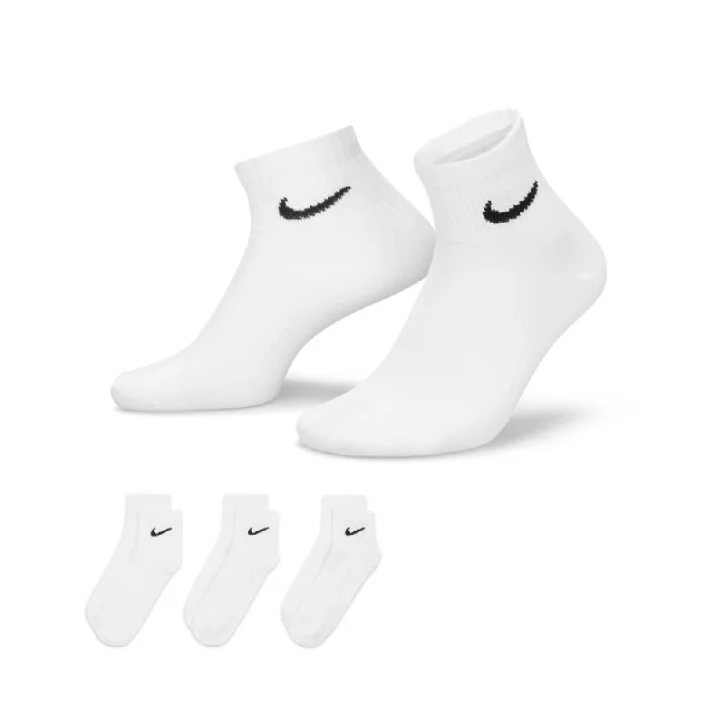 Nike Everyday Lightweight Training Ankle Socks (3 Pairs)